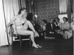 1950s Striptease - Classic striptease artists - Strip-magazine.com